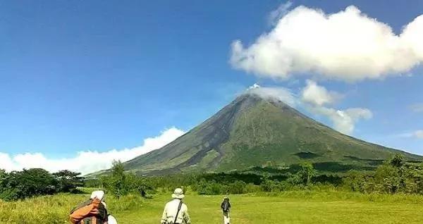 最新爆发的火山，自然界的震撼与人类的应对