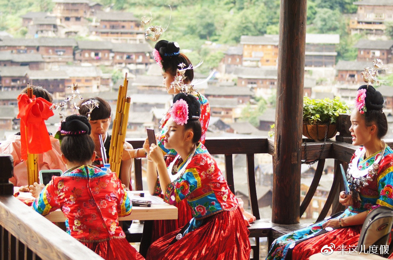 千户苗寨最新探索，传统文化与现代旅游的和谐共生